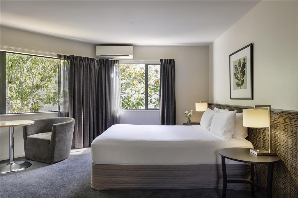 Edit Greenlane Hotel
