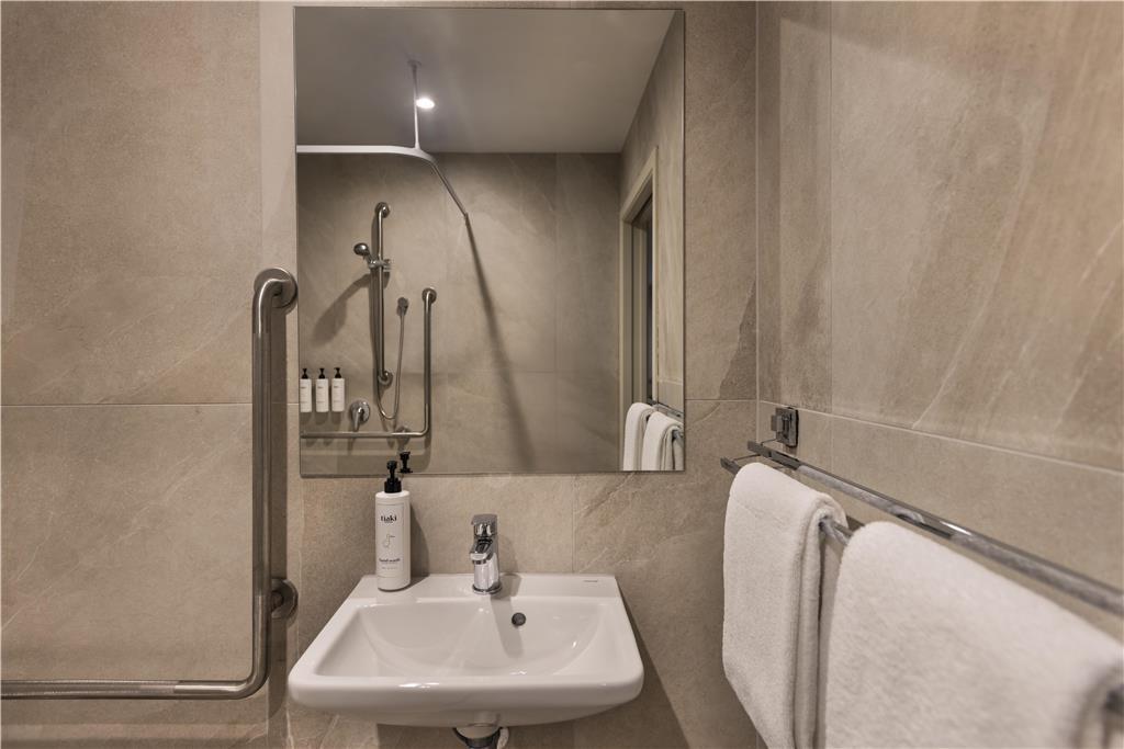 Hotel Edit Greenlane